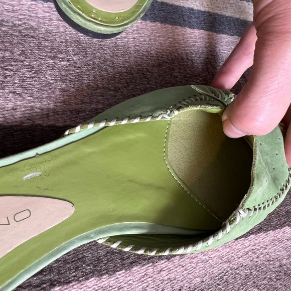 Bandolino size 8M slip on flat - Picture 3 of 9